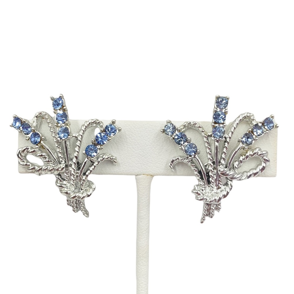 Vintage jewelry Coro earrings silver toned with blue rhinestones flower bouquet
